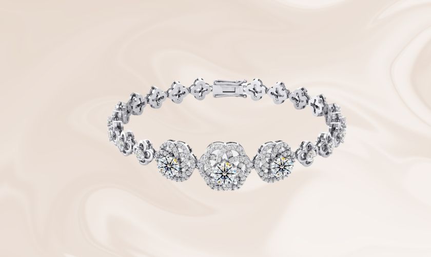 Lắc tay vàng 18k cho mẹ đính đá độc đáo