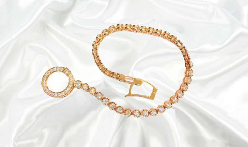 Lắc tay vàng hồng 750 đính kết đá Moissanite lấp lánh