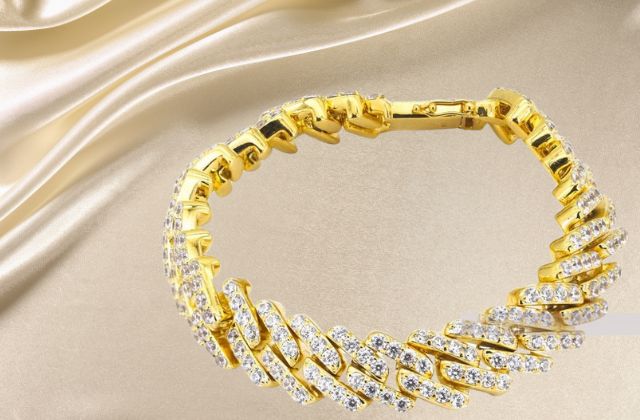 Lắc tay vàng nam đẹp, sang trọng đính nhiều đá