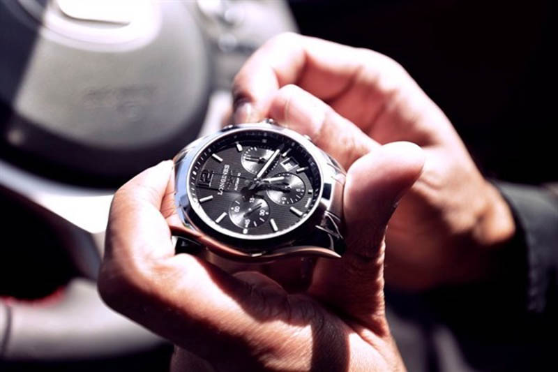 lên dây cót đồng hồ cơ