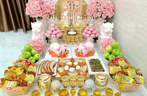 mâm cúng vía thần tài