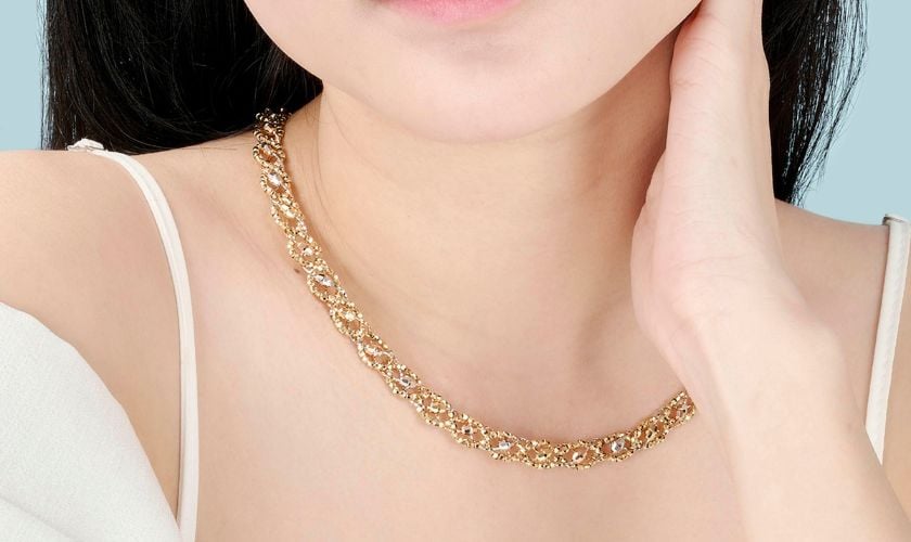 Giá kiềng cổ vàng 18k 1 chỉ là bao nhiêu