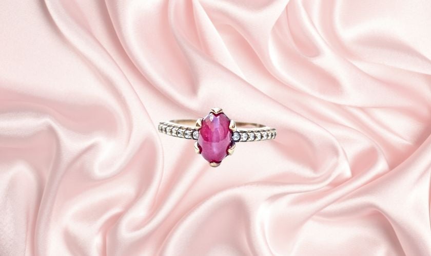 Nhẫn nữ đá Ruby thiên nhiên thanh lịch