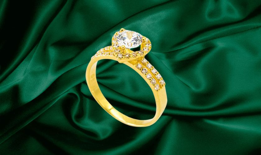 Nhẫn vàng ta nữ thiết kế hình trái tim đính kim cương quý lấp lánh