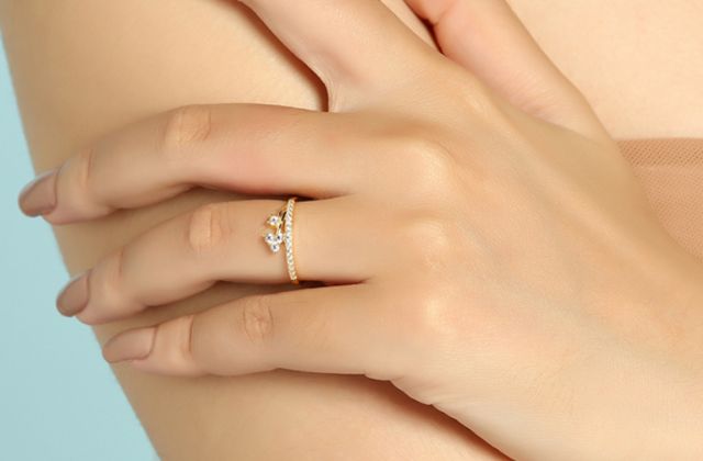 Mệnh Mộc có nên đeo vàng không?