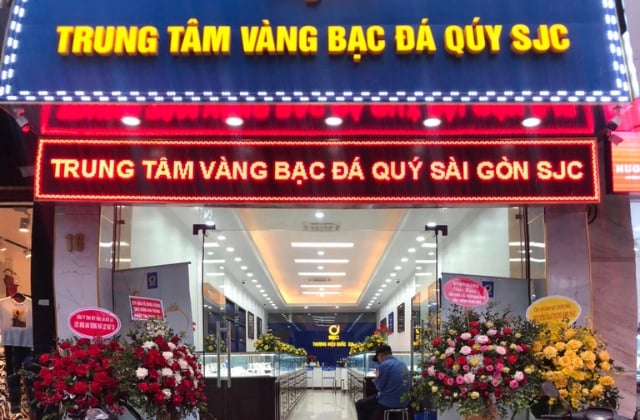  Mua vàng SJC tại Công ty Vàng Bạc Đá Quý Sài Gòn SJC