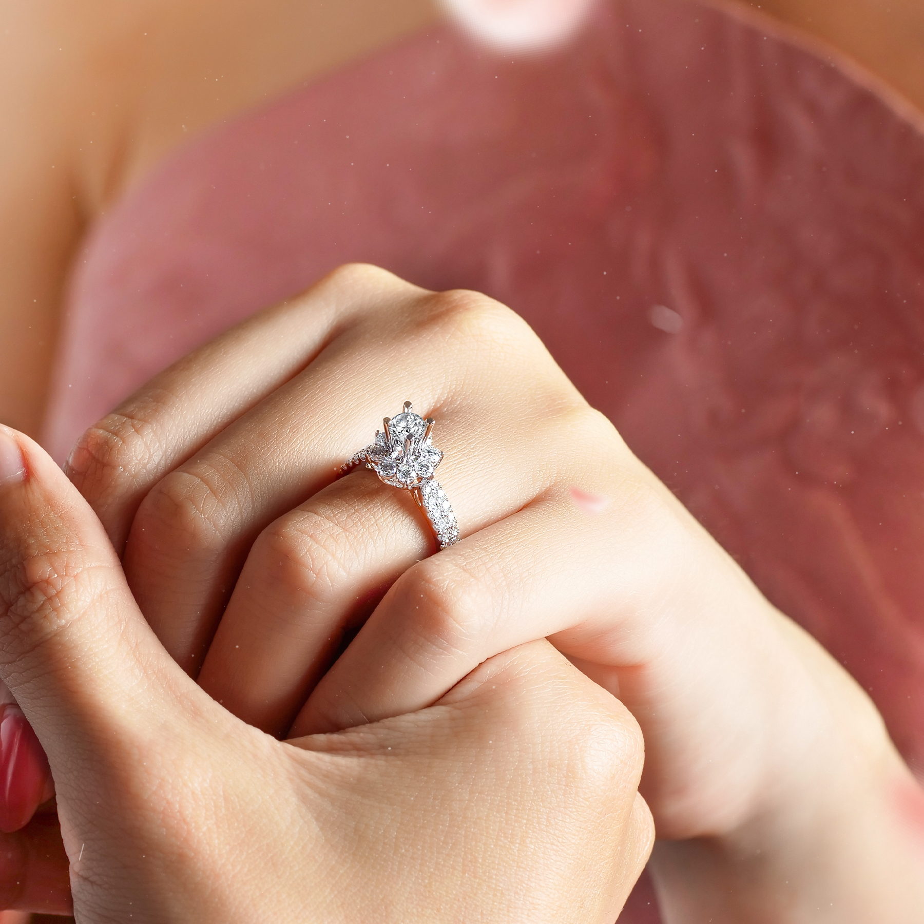 nhẫn cầu hôn và nhẫn cưới