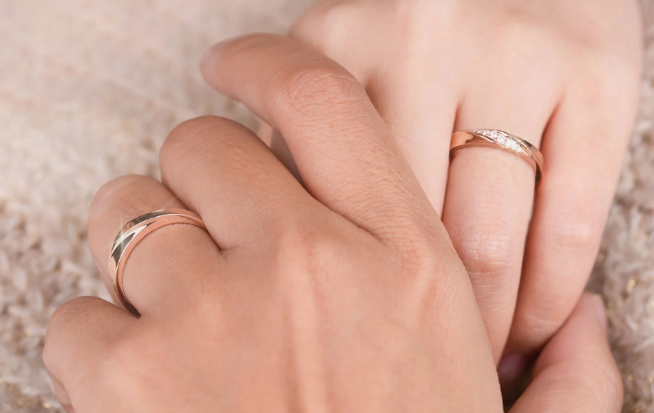 vì sao nhẫn cưới được đeo ở ngón áp út