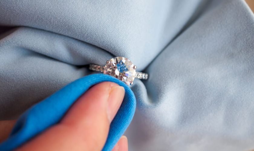 cách bảo quản nhẫn đá phong thủy