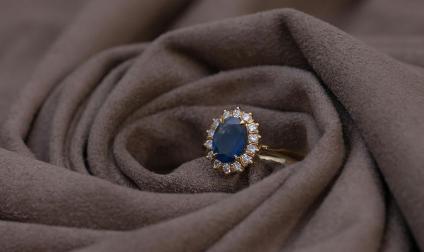 Nhẫn đá sapphire hợp mệnh gì?
