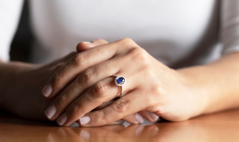 Cách chọn nhẫn đá sapphire phù hợp