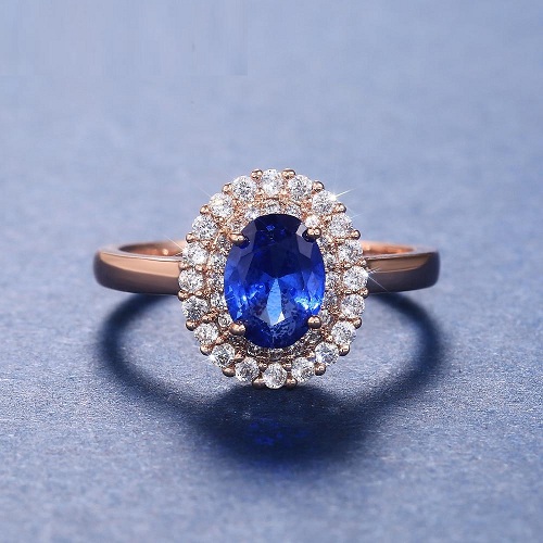 Hình 2: Nhẫn mặt đá xanh nước biển