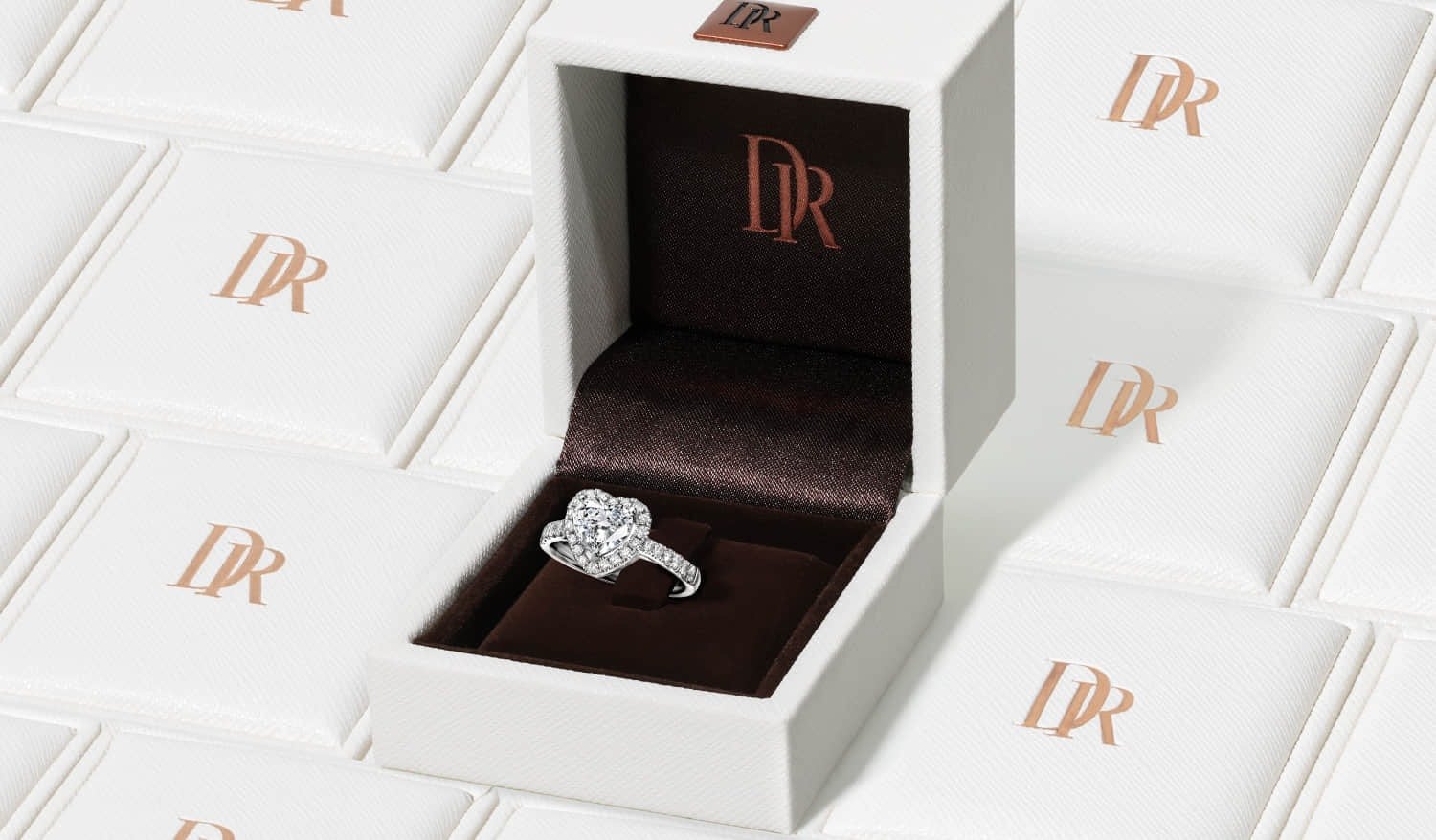 Nhẫn gì chỉ được mua 1 lần