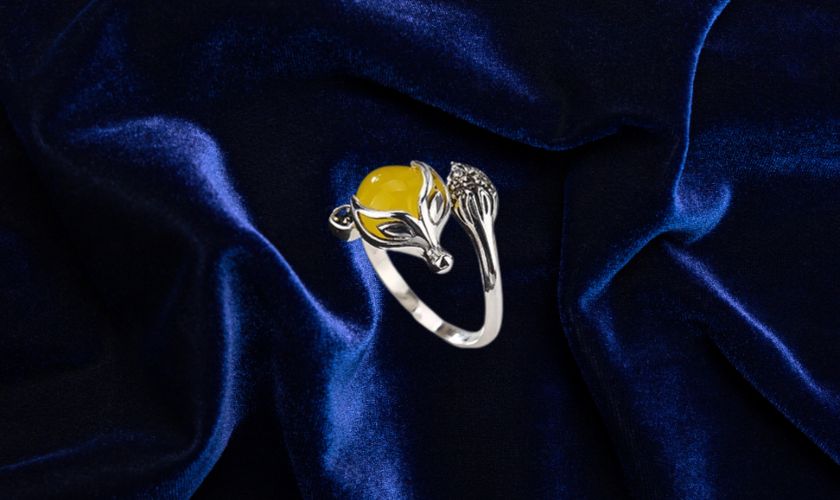 Đeo nhẫn hồ ly bằng vàng có tốt không