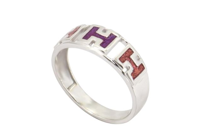 Nhẫn vàng trắng 18K với thiết kế 3 khung 3 chữ H độc đáo