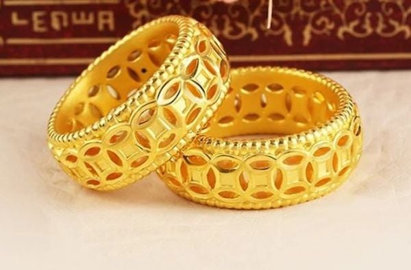 nhẫn thần tài đeo ngón nào