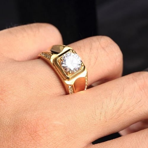 Hình 2: Nhẫn vàng nam 18k 2 chỉ có những điểm nổi bật nào? 