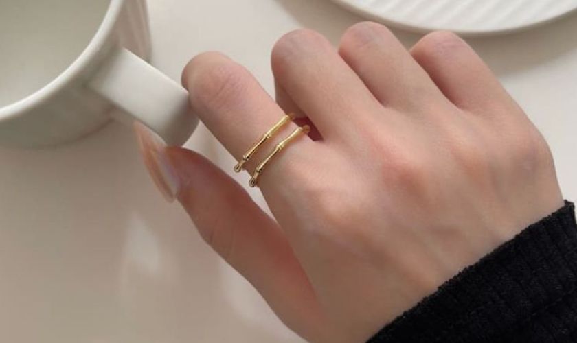 Ngón trỏ: Tượng trưng cho tham vọng, sự nghiệp