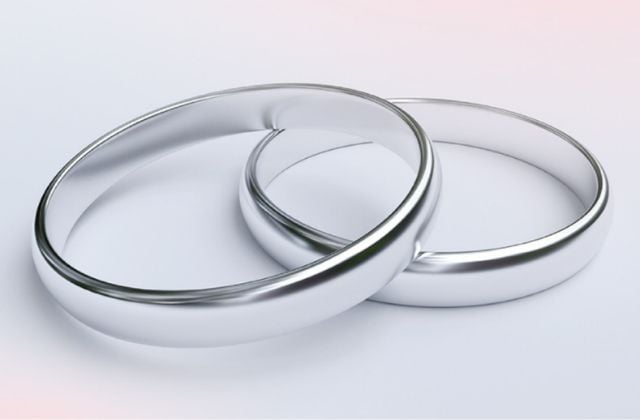 Vàng trắng sẽ có độ bền cao hơn bạc