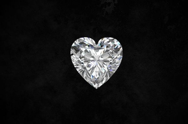 Kim cương dáng hình kim cương Heart
