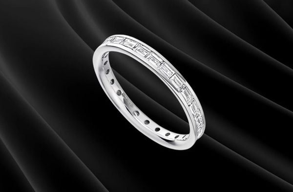 screenshot_2024-11-15_at_10-20-10_eaf6d904080d46efaf3ffeaa653d5c97_grande Nhẫn kim cương Baguette dáng Eternity