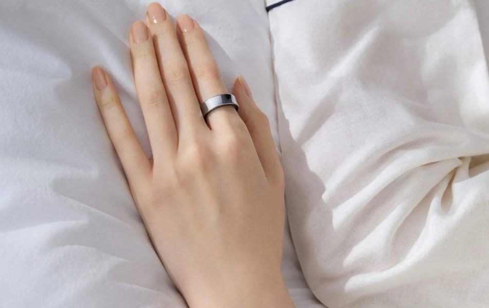 tang-nhan-co-y-nghia-gi-5_e86b9086ffa4472399cc4b42cbba9383 Nhẫn bạc là biểu tượng của thuần khiết và trong sáng