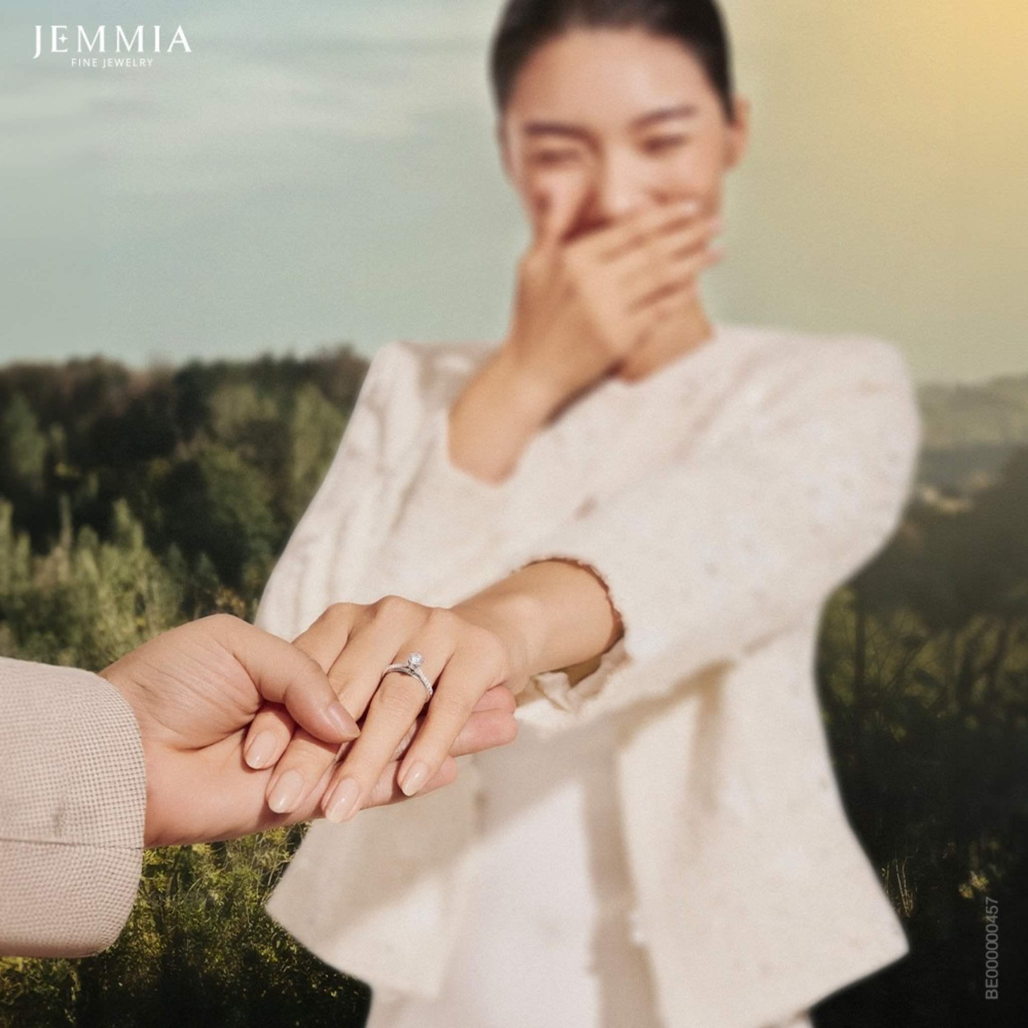 tang-nhan-co-y-nghia-gi-6_5651fcc574b846ce960e8d92903d1f29 tặng nhẫn ở các dịp đặc biệt và ngày lễ