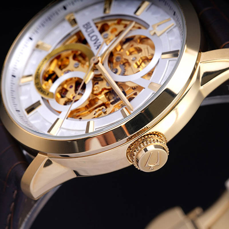 Thao tac chinh ngay gio dong ho co