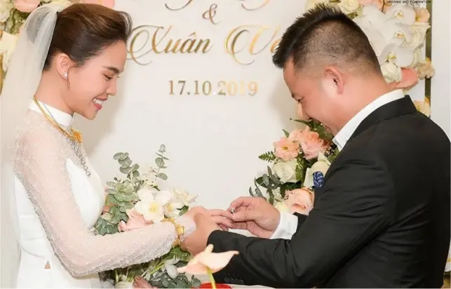 Trao Nhẫn Cưới Khi Nào? Ở Nhà Trai Hay Gái?