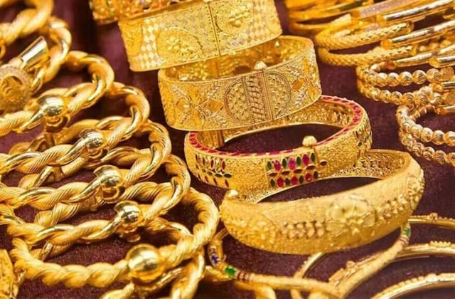 Vàng 23K giá bao nhiêu 1 chỉ?