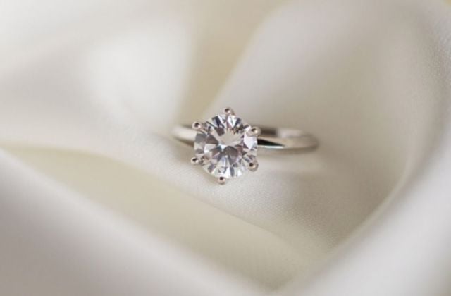 Những đặc điểm nổi bật của vàng 416 mà bạn cần biết