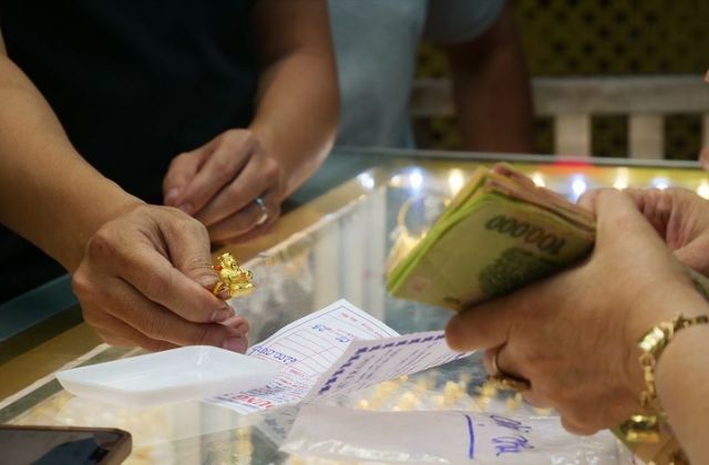 Phải đảm bảo trang sức vàng 680 có đầy đủ giầy tờ, chứng minh nguồn gốc và xuất xứ trước khi quyết định mua 