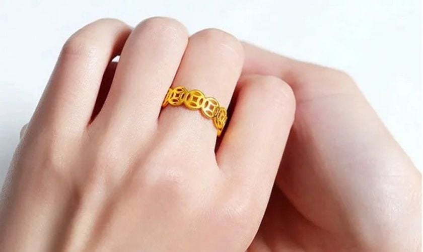 Có nên mua vàng 750 không