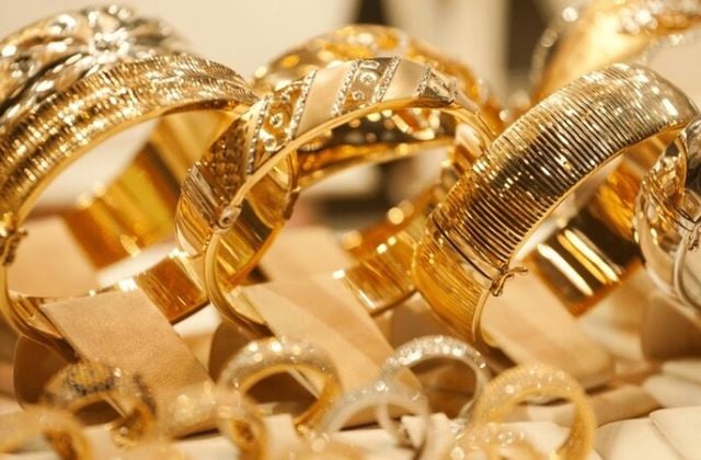 Có thể mua vàng 96 để tích trữ nếu bạn có ngân sách tài chính hạn hẹp. Tuy nhiên để tối ưu hóa lợi nhuận vẫn nên lựa chọn vàng 9999 với mục tiêu tích trữ lâu dài