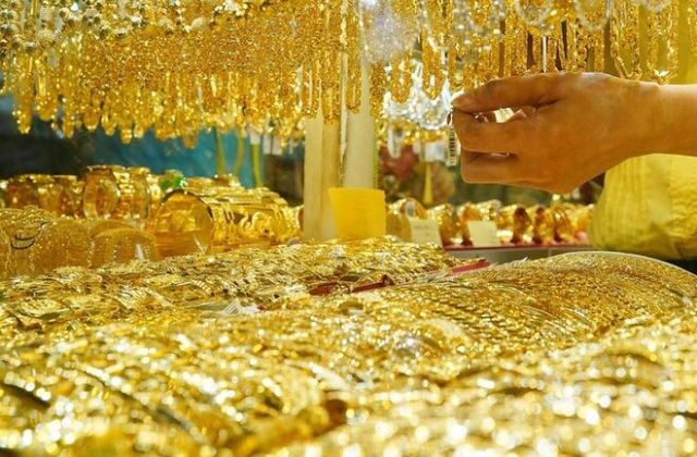 Vàng 96 vẫn có thể bị xỉn màu theo một thời gian sử dụng, tuy nhiên thời gian xỉn màu thường lâu hơn các loại vàng khác như vàng 14K, vàng 16K