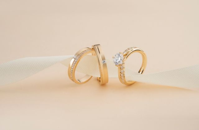 Do hàm lượng vàng nguyên chất thấp nên vàng non thường có giá rẻ