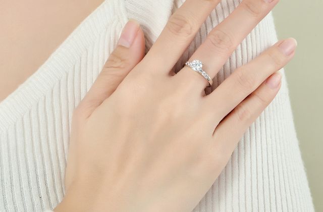 Nhẫn nam và cặp nhẫn cưới vàng trắng tại Jemmia Diamond