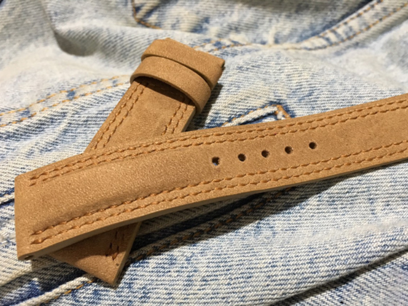 Chất liệu dây da trơn đồng hồ