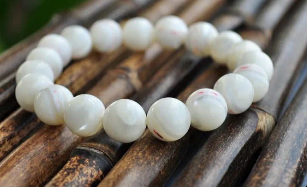 Vòng đá đeo tay nữ Xà Cừ (Labradorite)