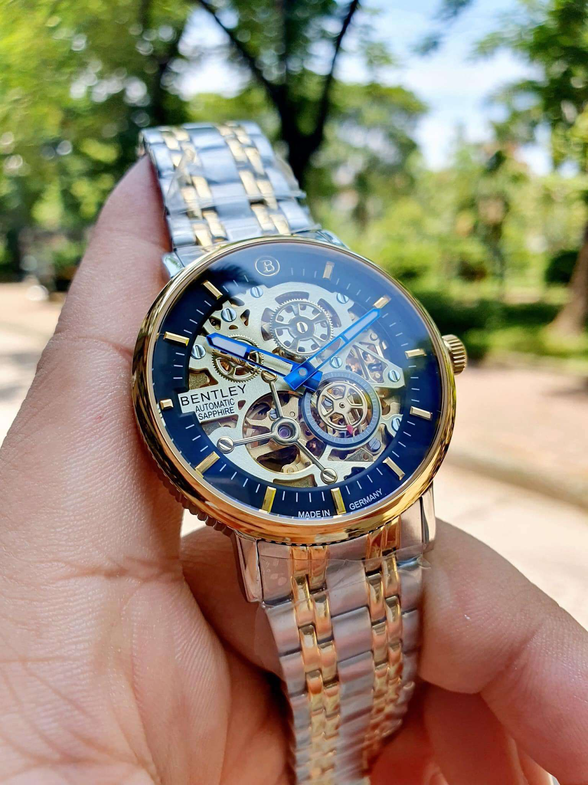 Địa chỉ mua đồng hồ Bentley chính hãng