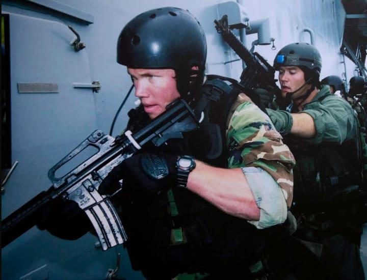 7 ly do ban nen mua dong ho casio g shock 15