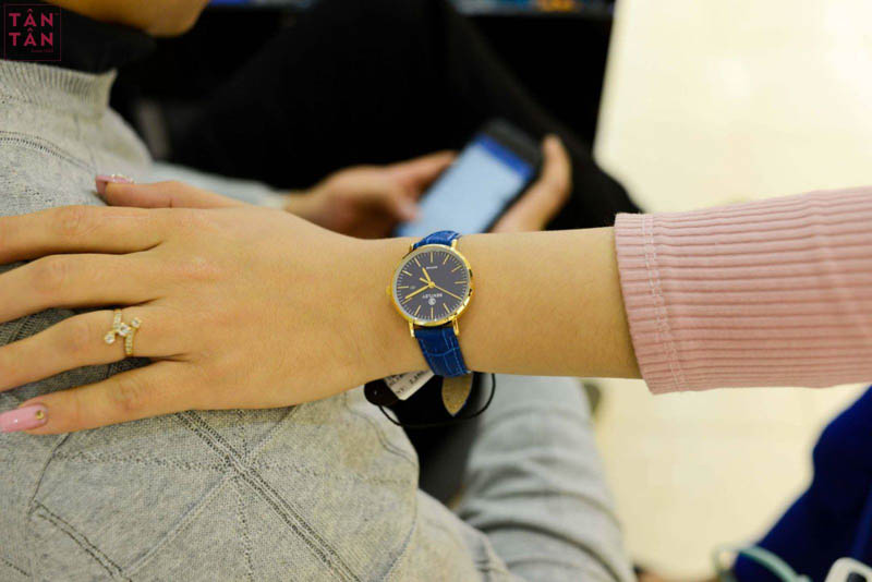 cach deo dong ho nam