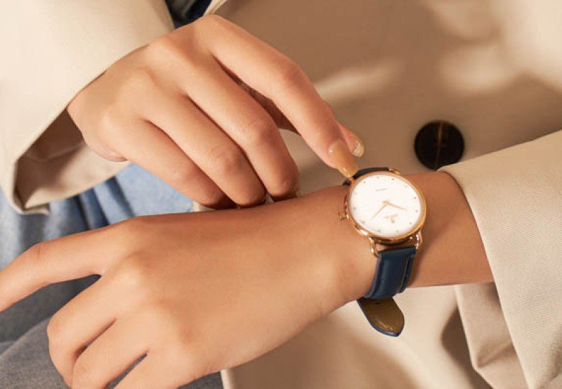 cach deo dong ho nu 1686483595 1