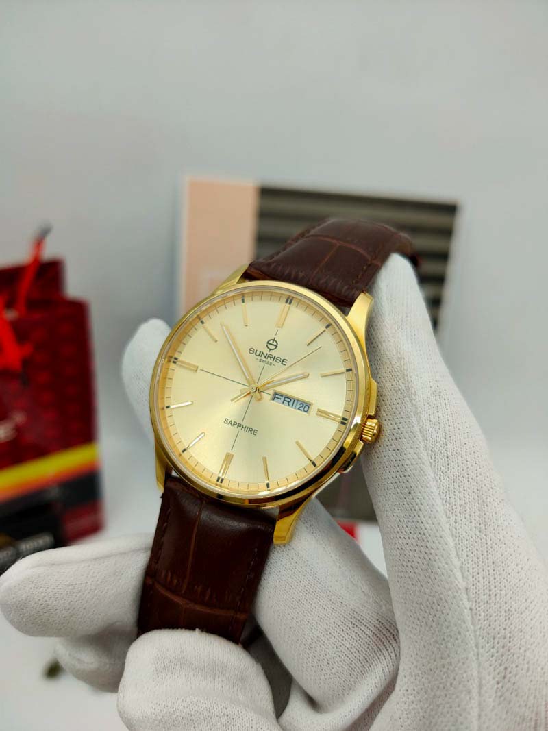 co nen mua dong ho sunrise