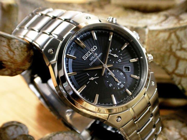 dong ho citizen eco drive va dong ho seiko solar 43