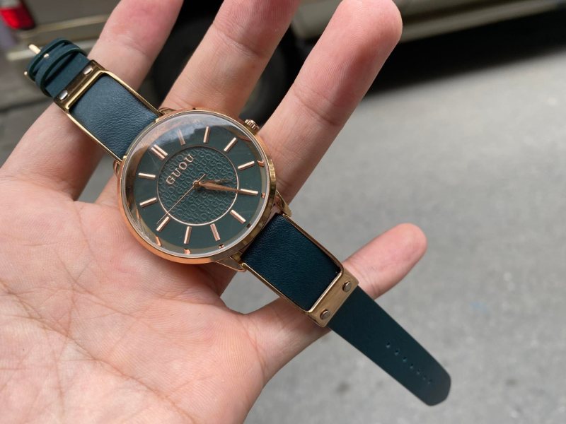 dong ho guou chinh hang gia bao nhieu