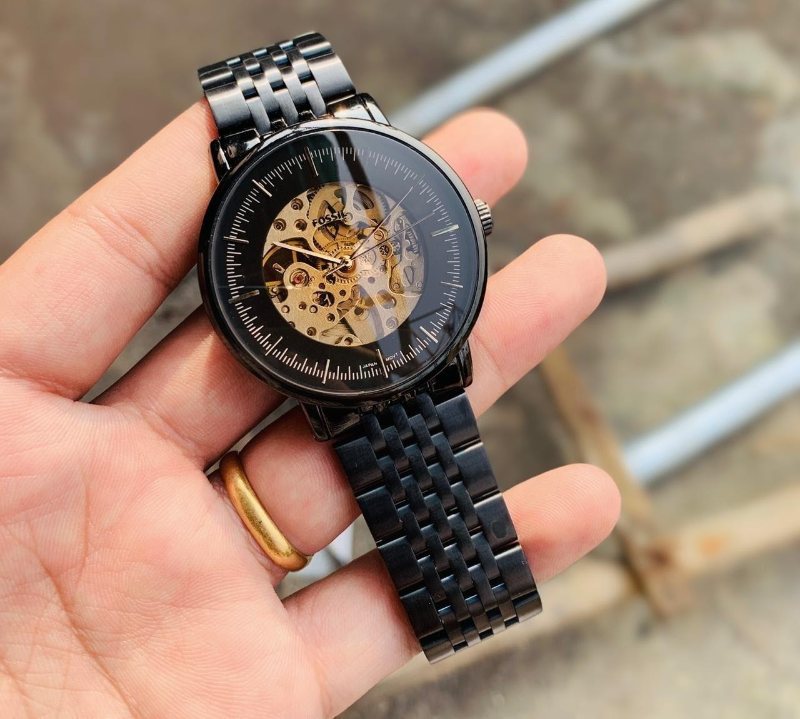 dong ho guou gia bao nhieu