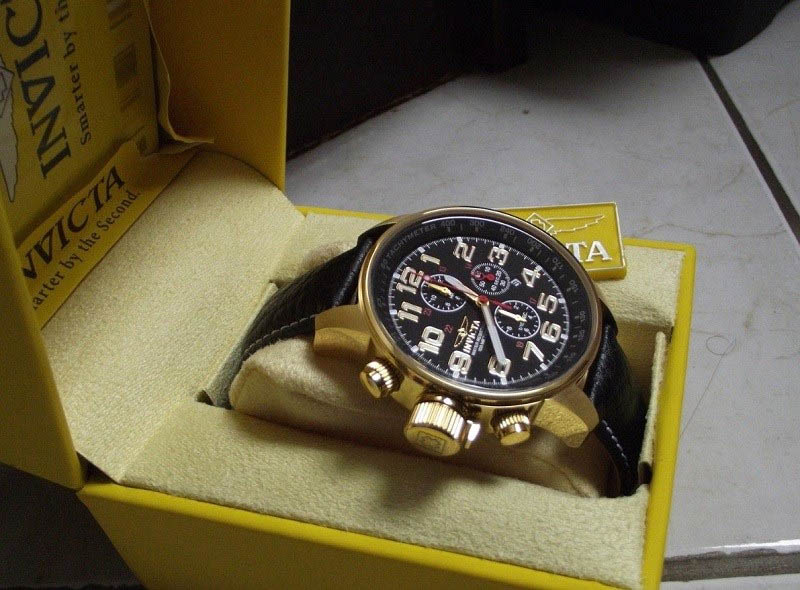 dong ho invicta cua nuoc nao