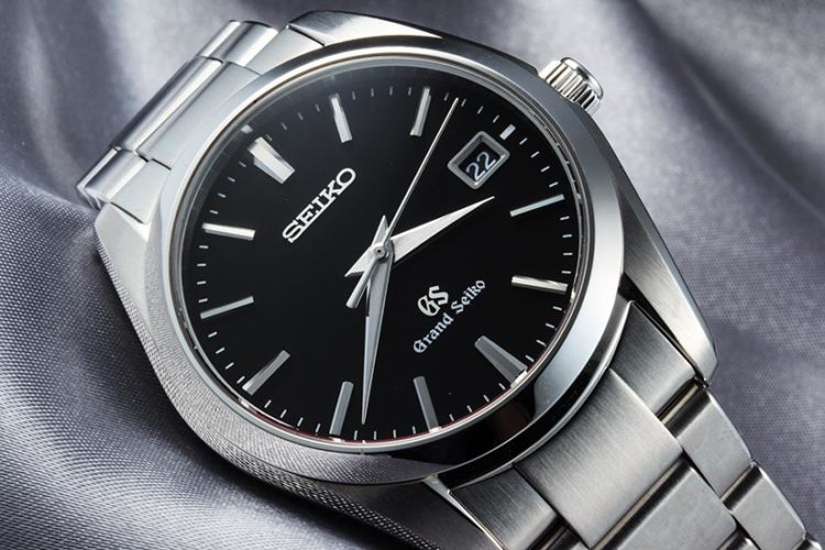 Đồng Hồ Pin Chính Xác Nhất