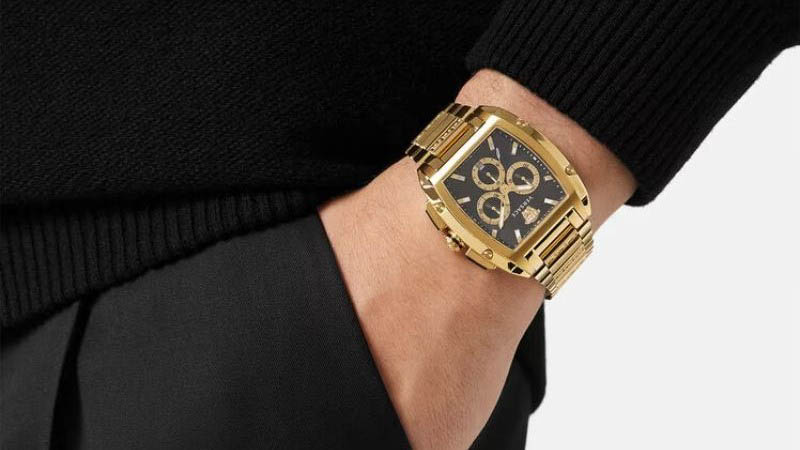 dong ho versace cua nuoc nao